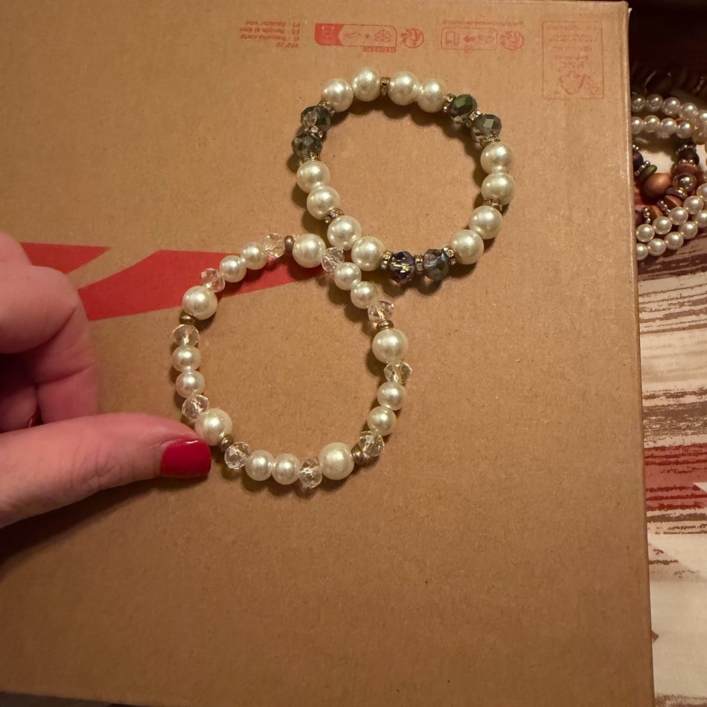 Women’s bracelets